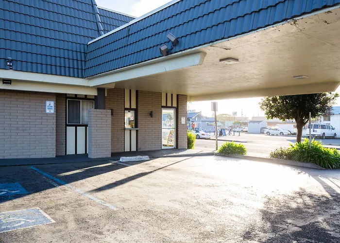 Super 8 By Wyndham Eureka